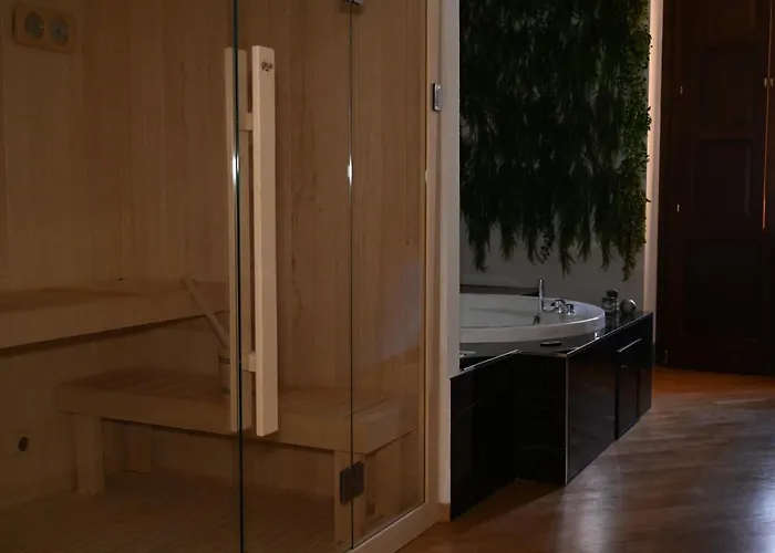 Palace Eight - Suites & Spa